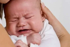 الشهاق عند الأطفال أسبابه وكيفية علاجه