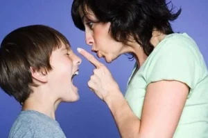 الطريقة الصحيحة لتأديب الطفل المخطيء , نصائح للتعامل مع الطفل المخطيء