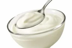 فوائد الزبادي للعناية بالشعر