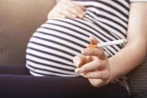 تأثير تدخين الحامل على الجنين