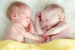 وسائل الحمل في توأم ذكور