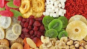 فائدة الفواكه المجففة والطازجة